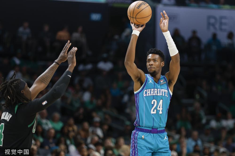 在比赛初期 在比赛初期