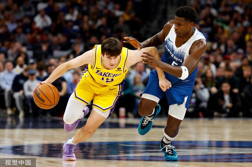 一个鲜明的 一个鲜明的